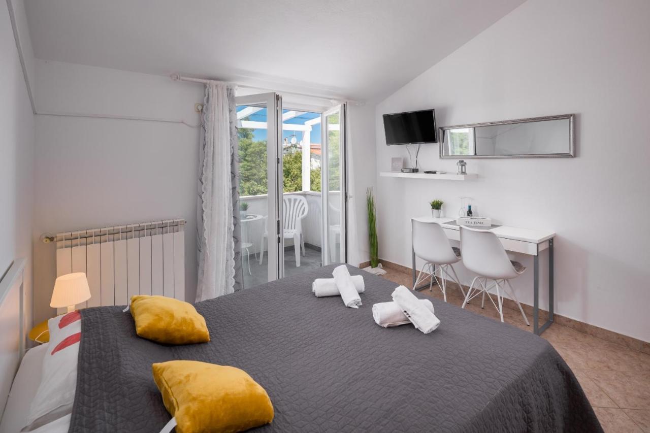 Martina Guest House Porec Bagian luar foto