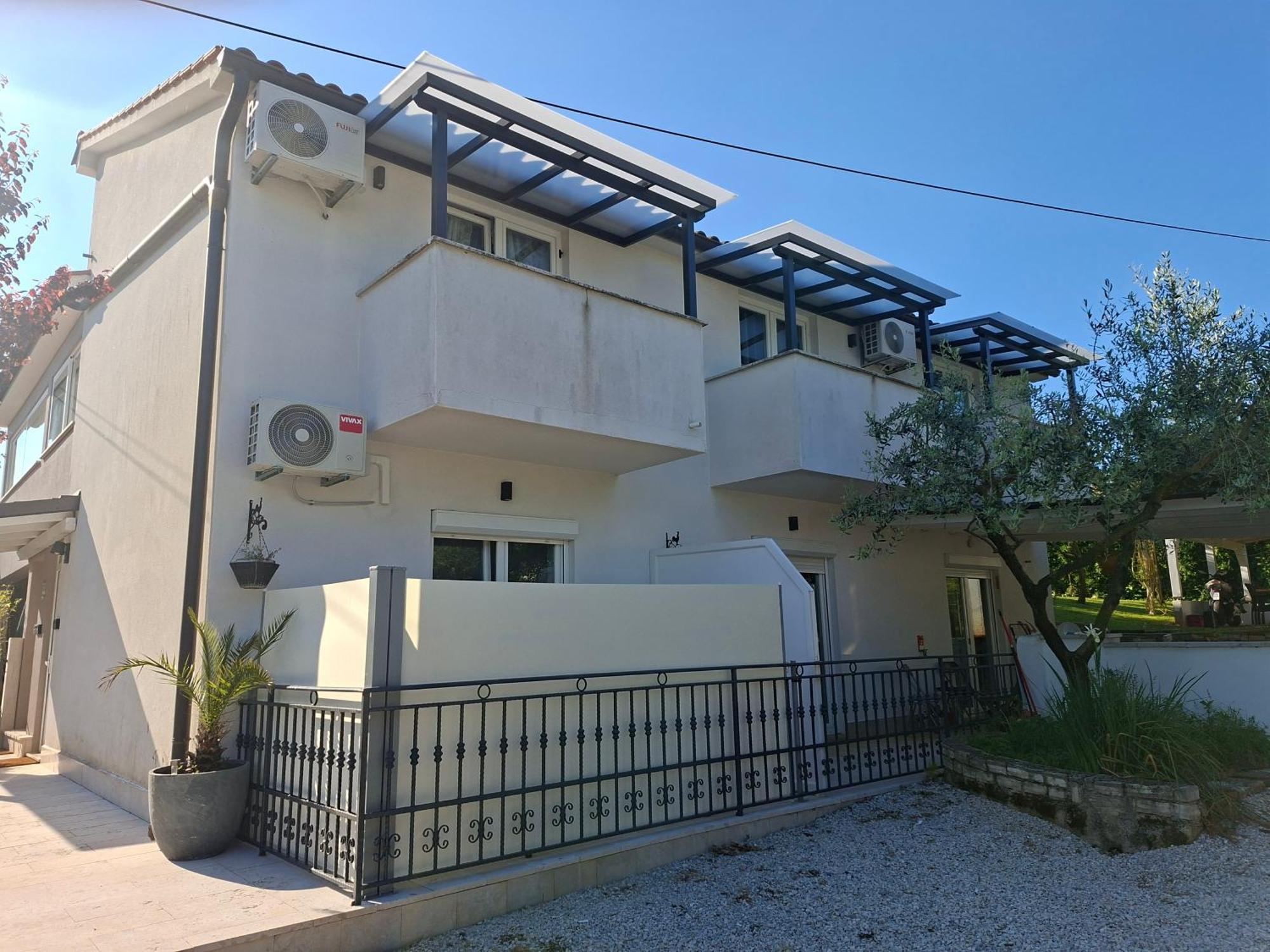 Martina Guest House Porec Bagian luar foto