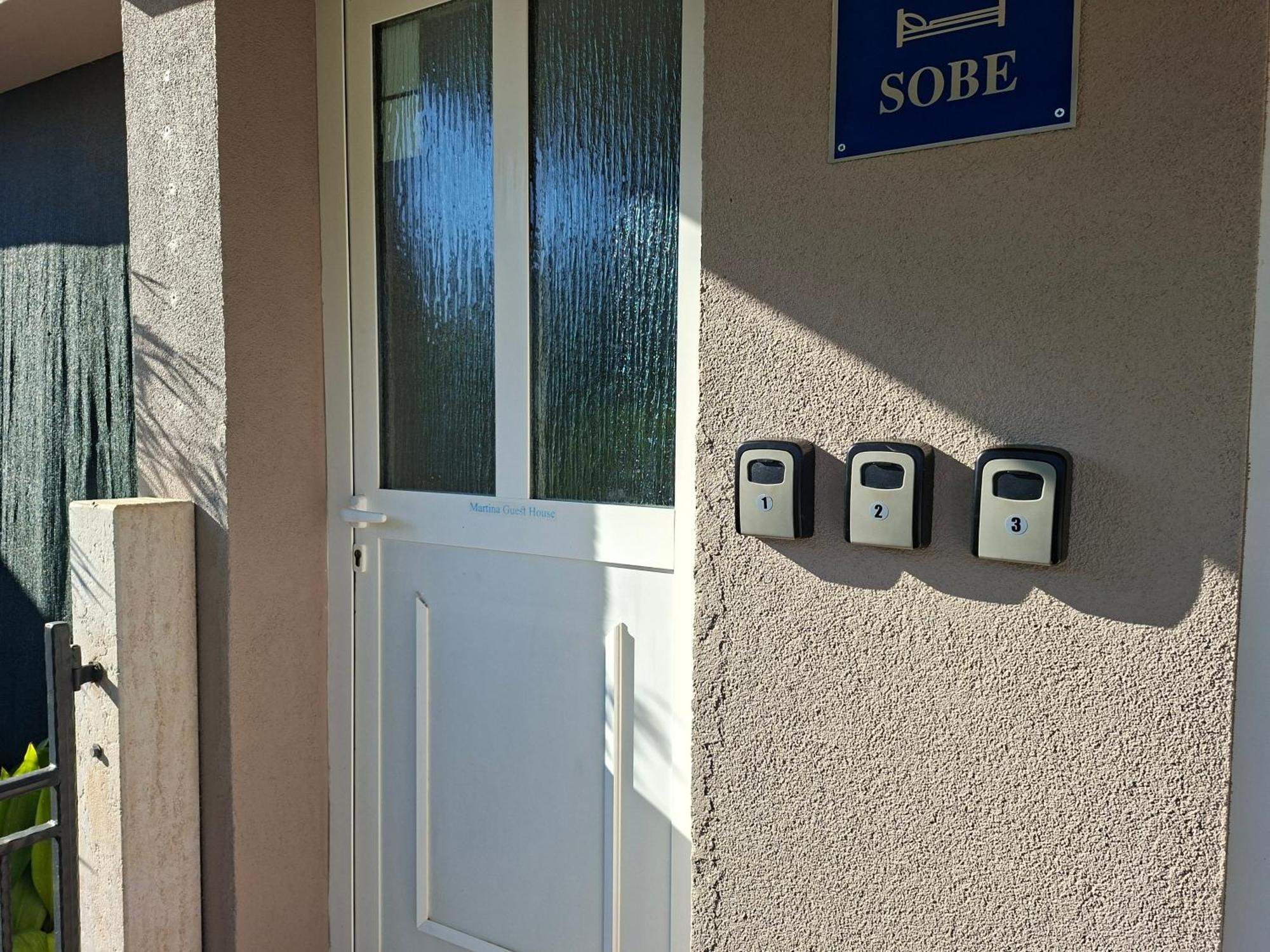 Martina Guest House Porec Bagian luar foto