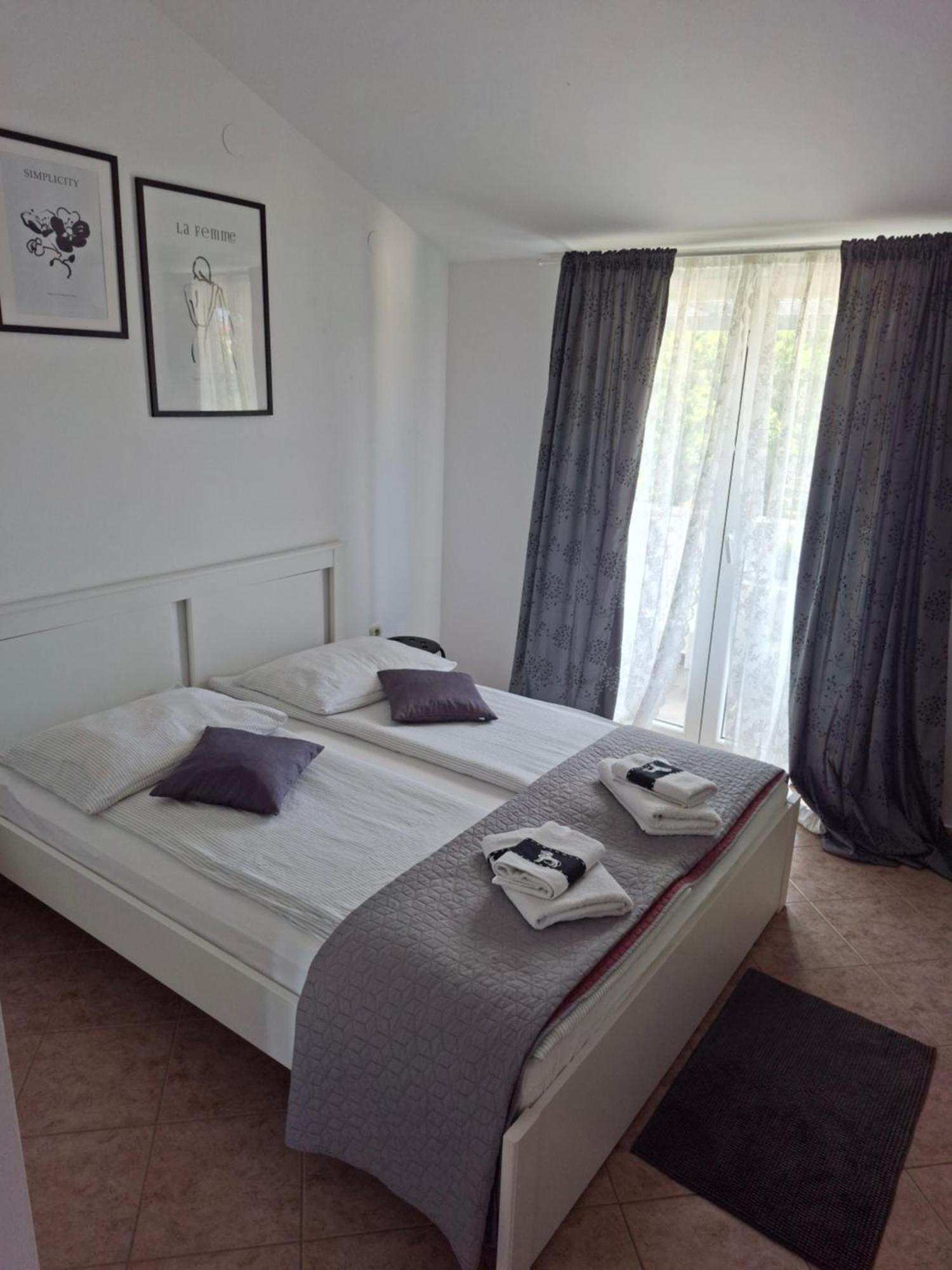 Martina Guest House Porec Bagian luar foto