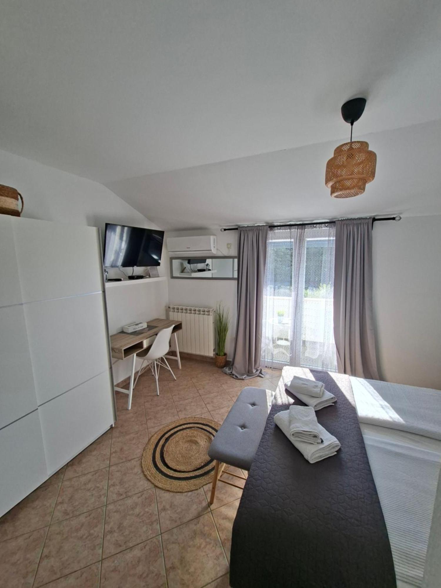 Martina Guest House Porec Bagian luar foto